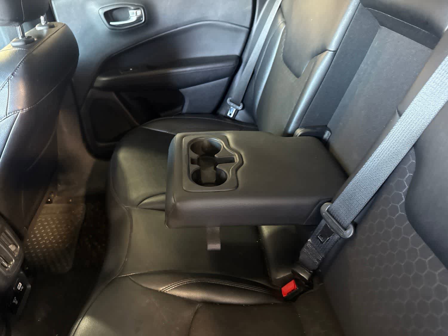Used 2021 Jeep Compass Latitude FWD image 16