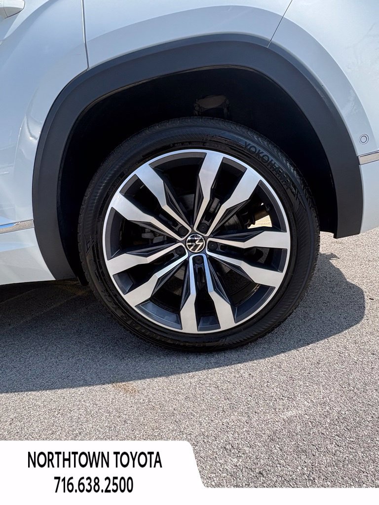 Used 2021 Volkswagen Atlas Cross Sport SEL Premium R-Line AWD/4WD image 21