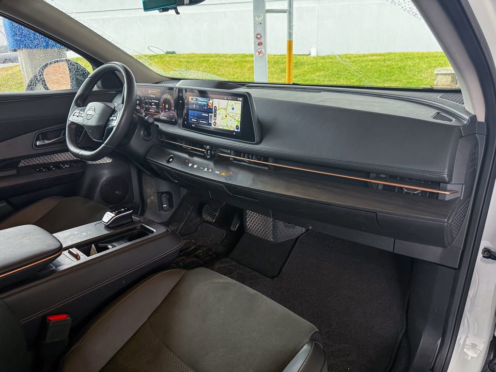Certified 2025 Nissan Ariya AWD image 9