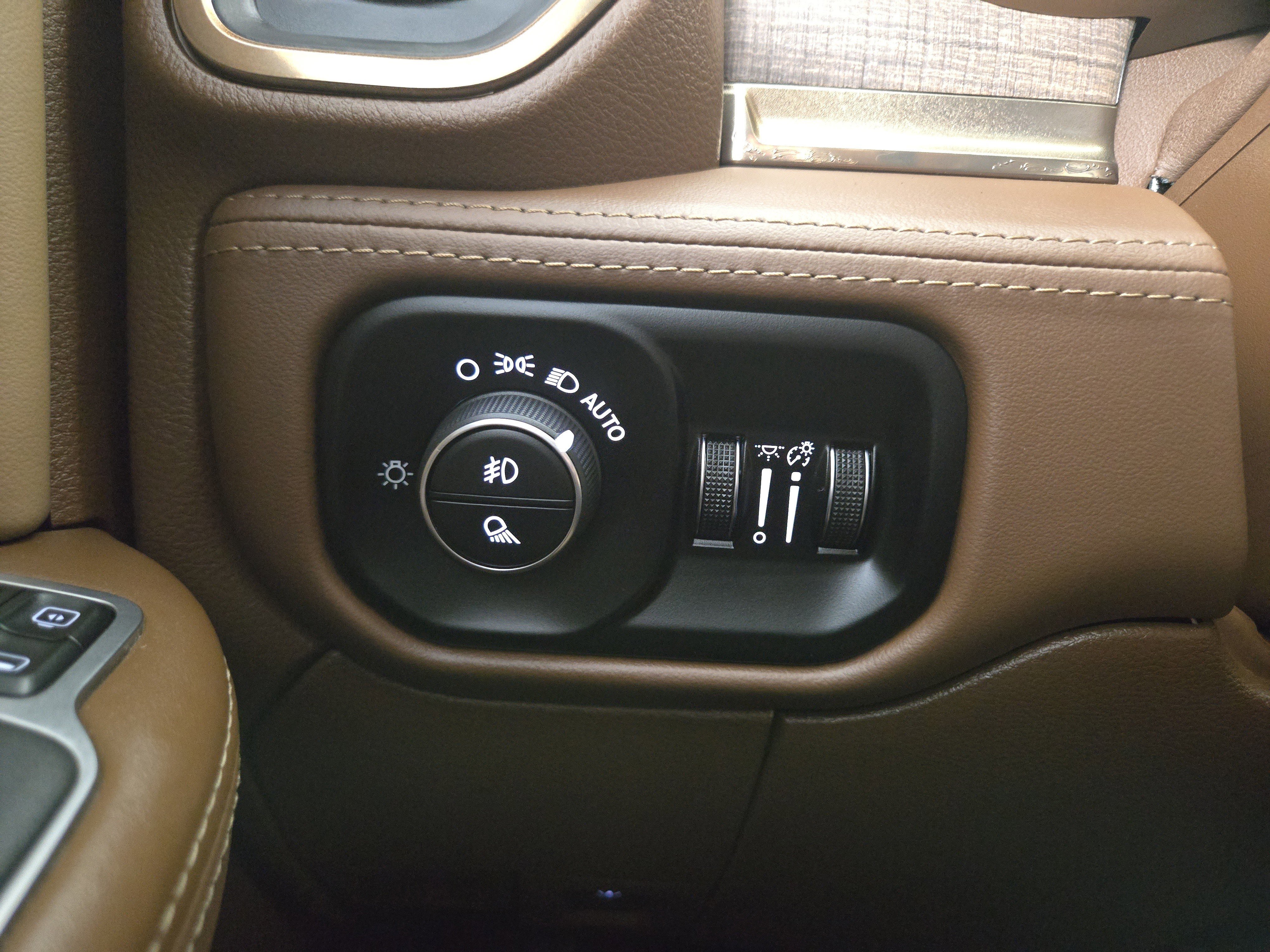 Certified 2024 RAM 2500 Limited image 30