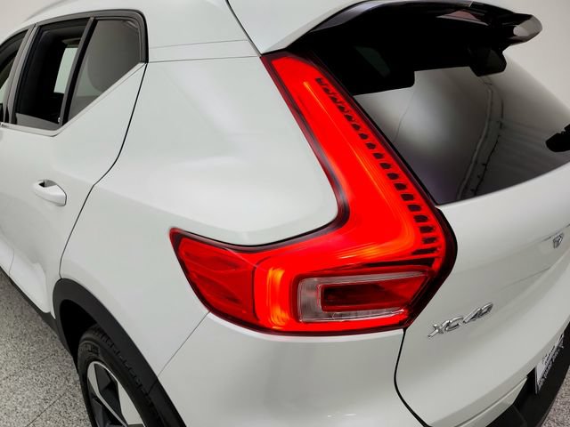 Certified 2023 Volvo XC40 B5 Plus w/ Protection Package Premier AWD/4WD image 29