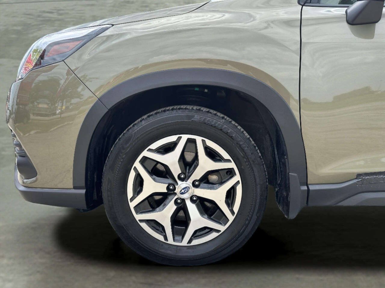 Used 2023 Subaru Forester Premium AWD/4WD image 40