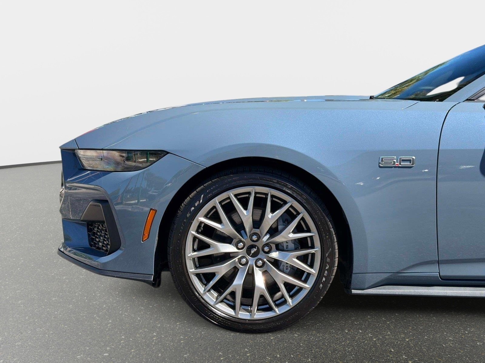 Used 2025 Ford Mustang GT Premium image 11