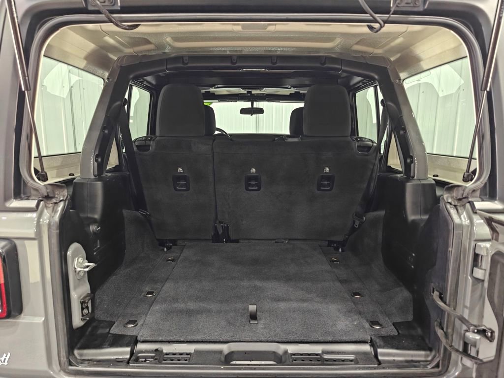 Used 2022 Jeep Wrangler Unlimited Sport image 28