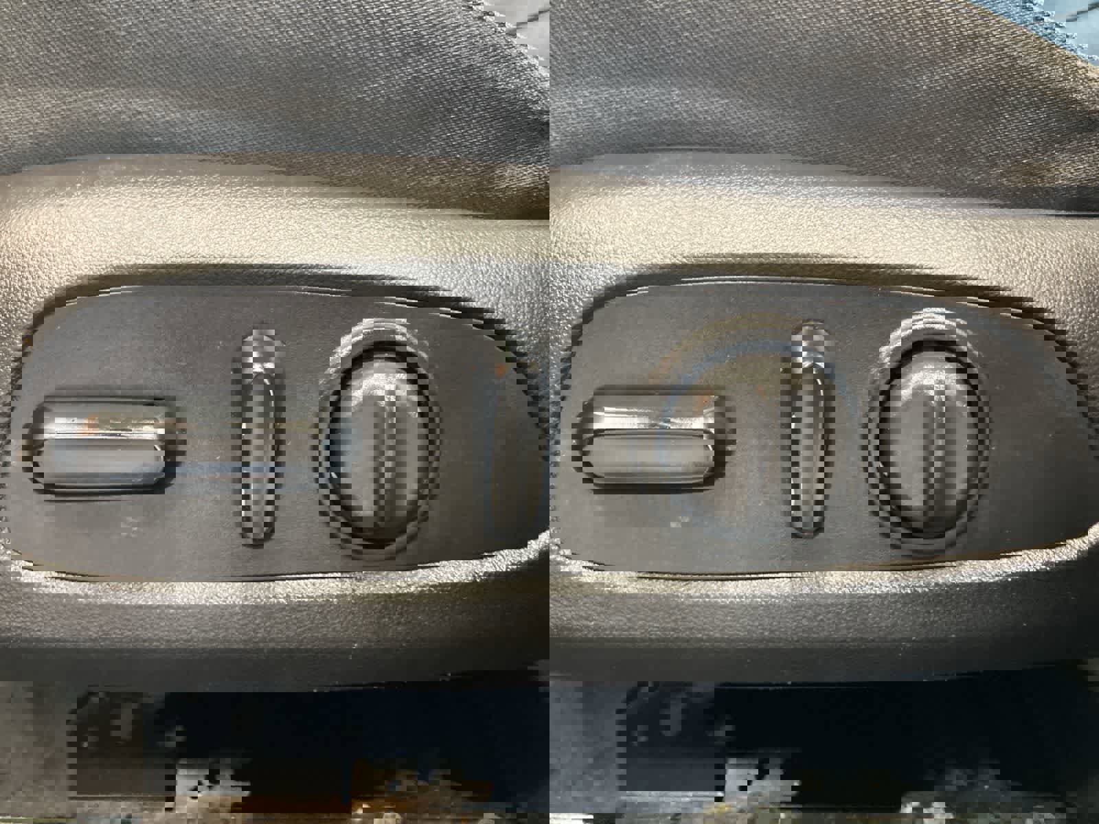 Used 2017 Chevrolet Malibu LT image 11