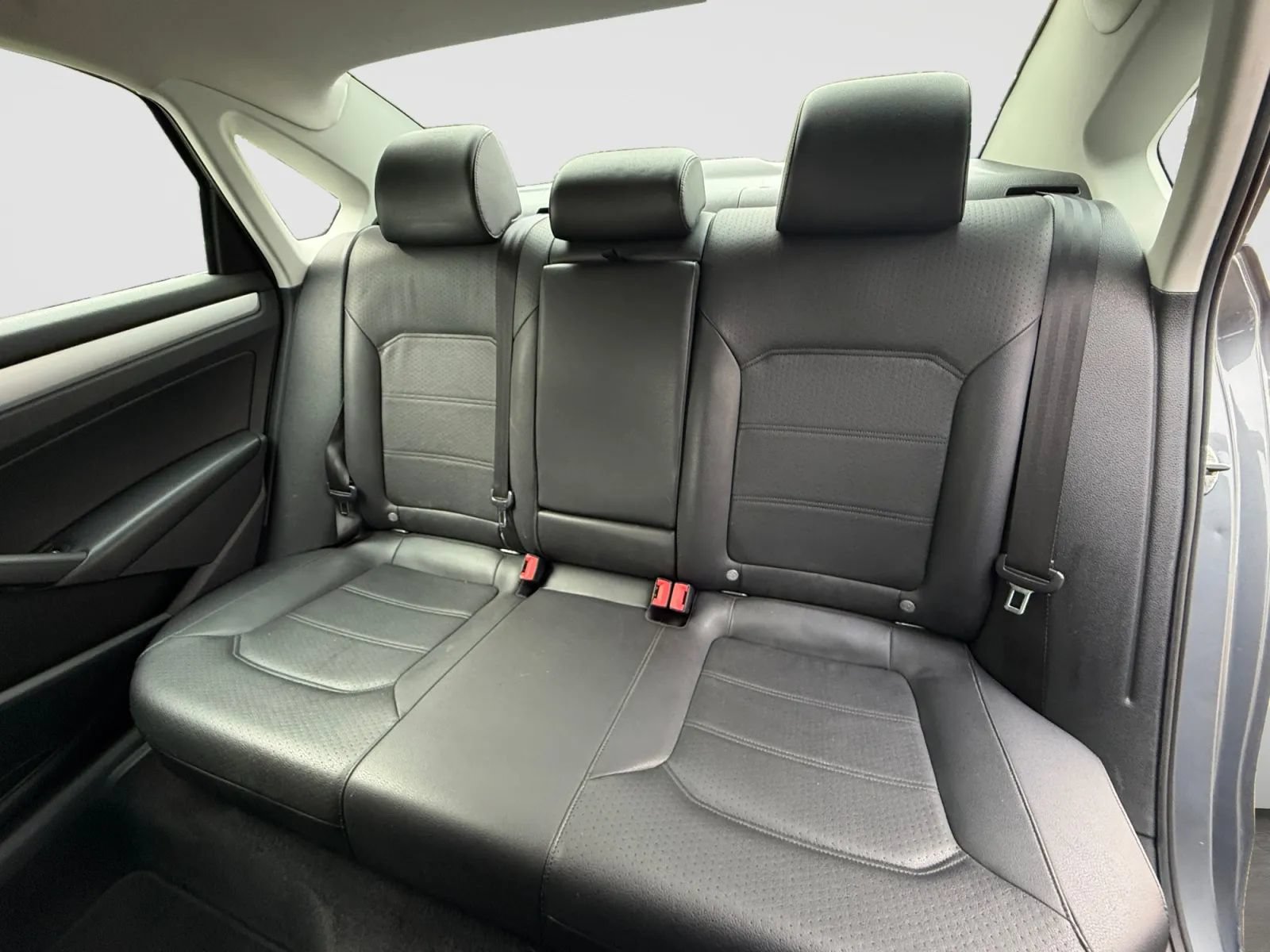 Used 2012 Volkswagen Passat 2.5 SE FWD image 15