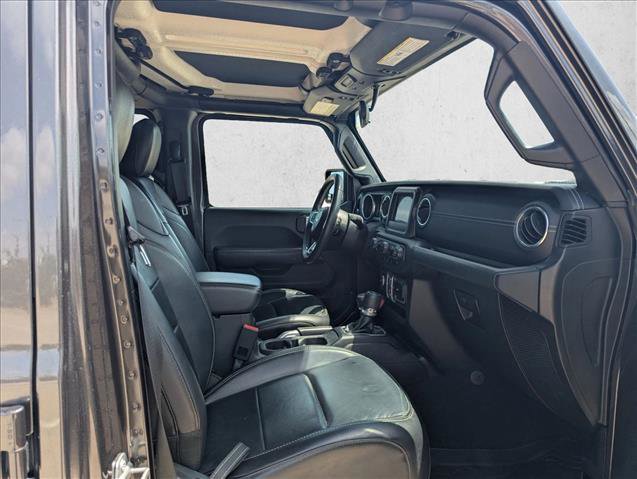 Used 2018 Jeep Wrangler Unlimited Sahara image 16