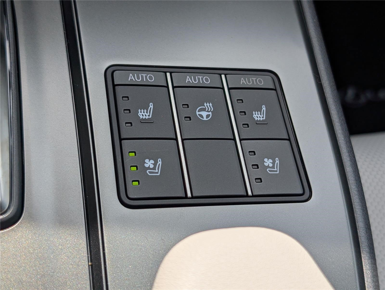 New 2026 Lexus UX 300h AWD image 24