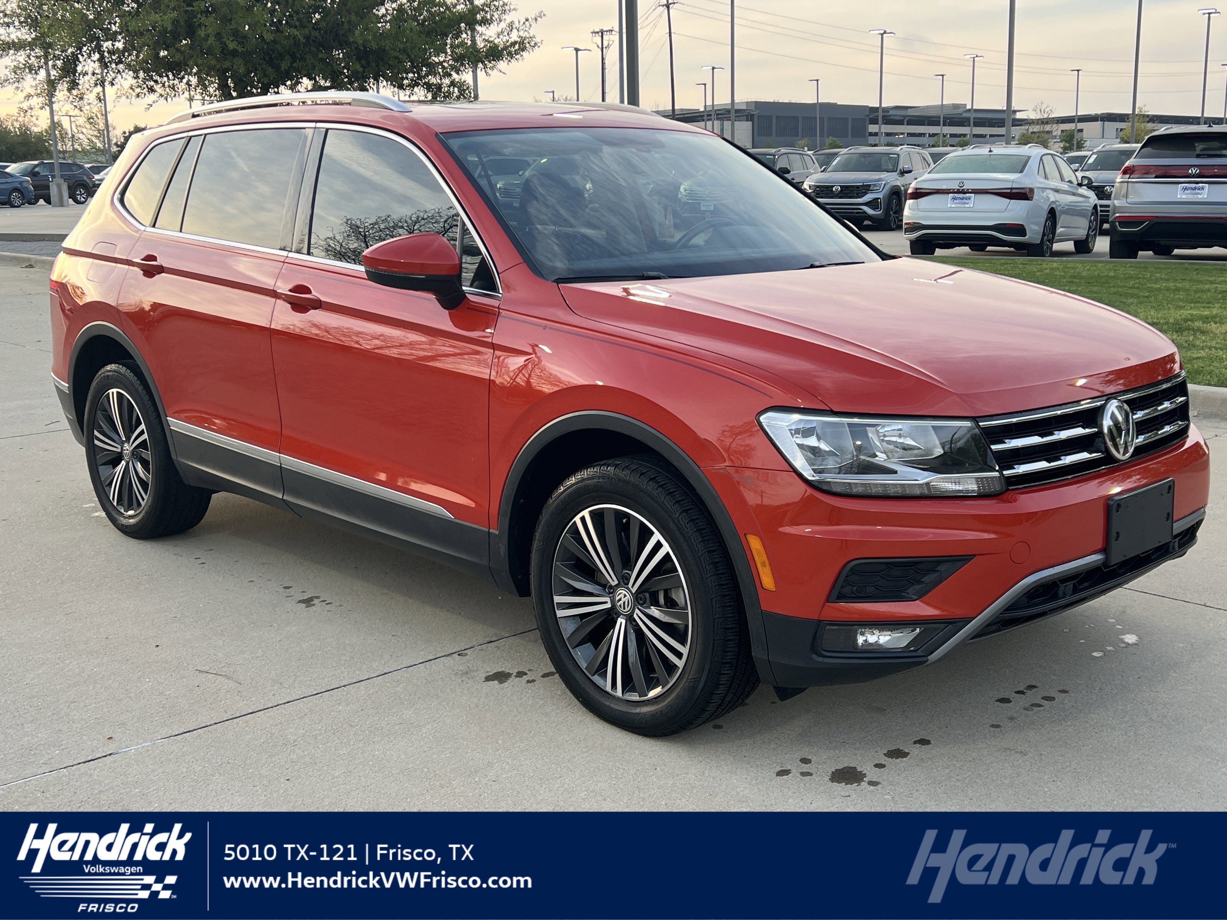 Used 2019 Volkswagen Tiguan SEL image 1