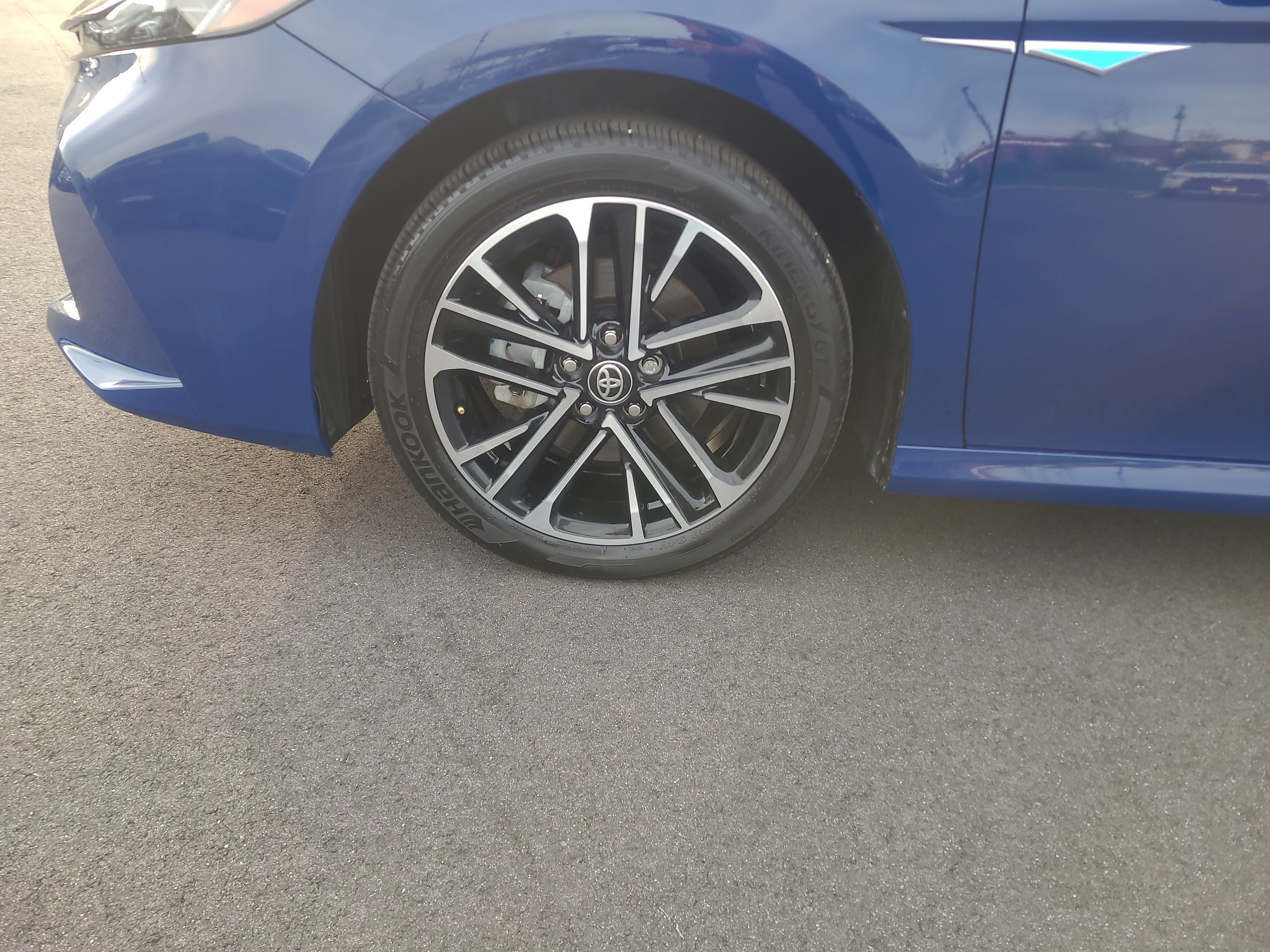Used 2026 Toyota Camry XLE AWD/4WD image 9