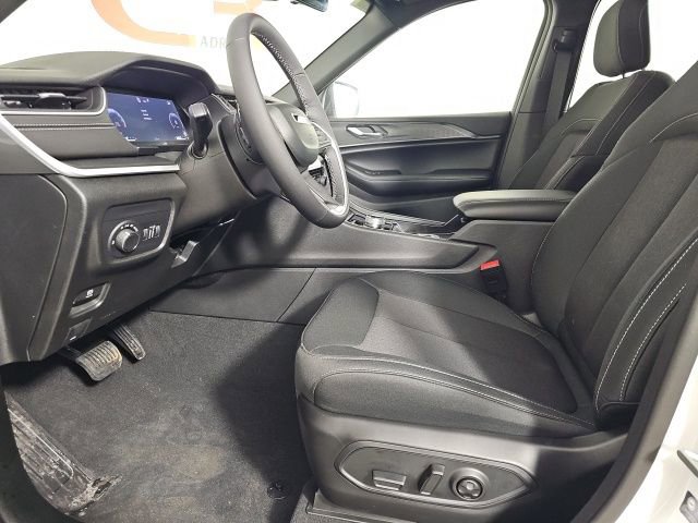 New 2025 Jeep Grand Cherokee L Laredo w/ Luxury Tech Group I image 10