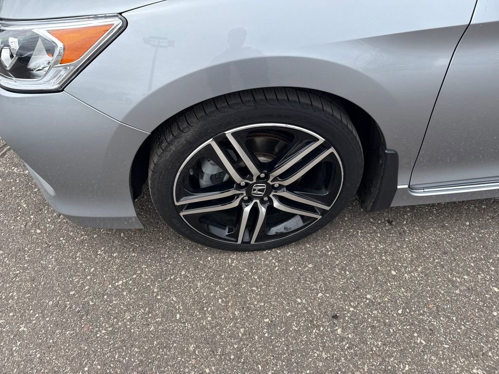 Used 2016 Honda Accord Sport image 10