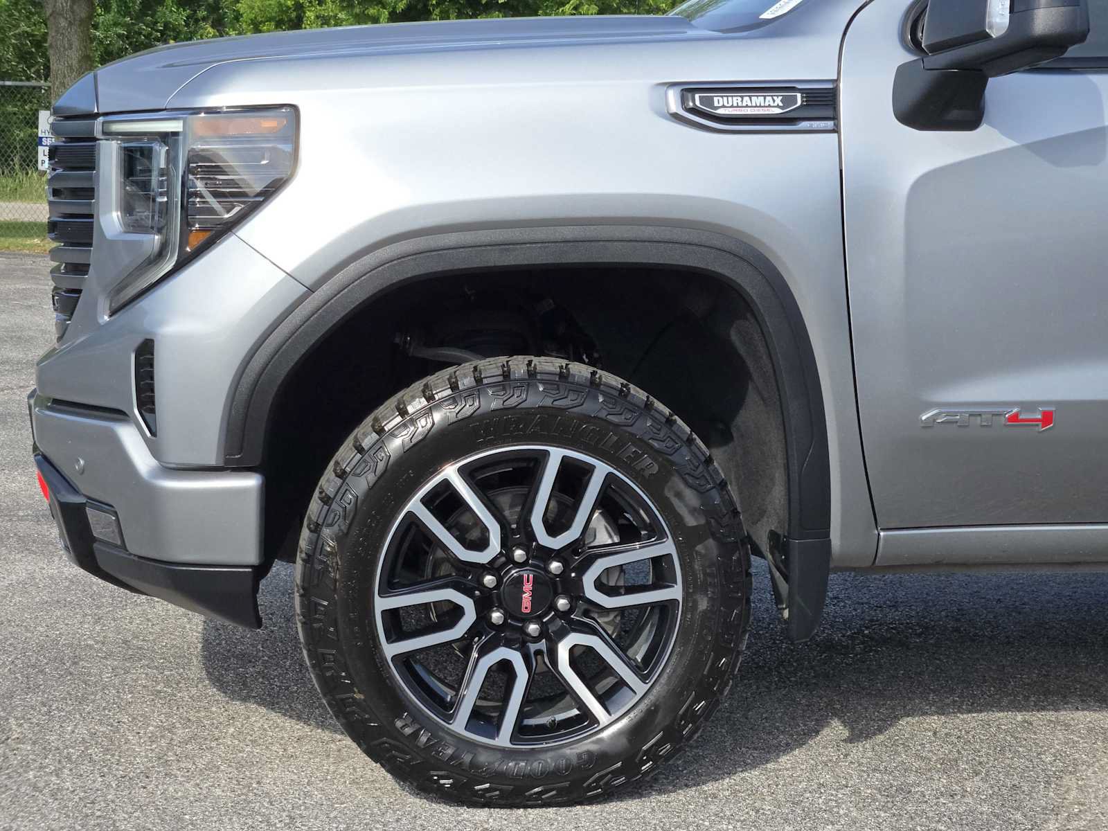 Certified 2024 GMC Sierra 1500 AT4 w/ AT4 Preferred Package AWD/4WD image 8