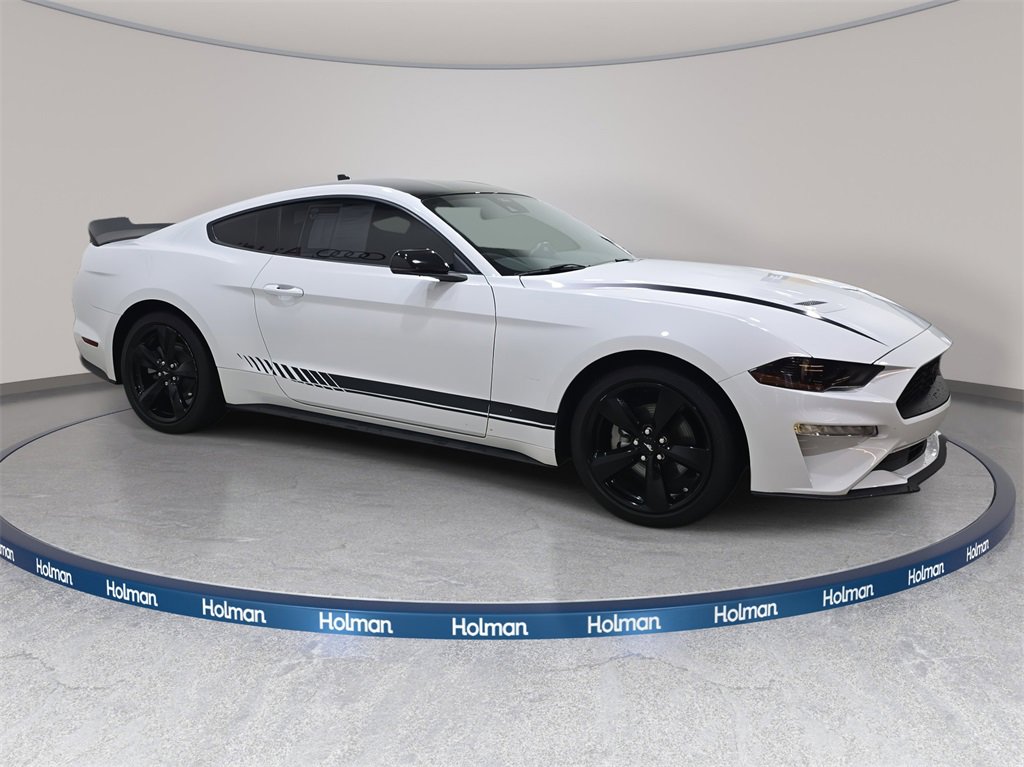Used 2022 Ford Mustang Premium w/ Equipment Group 201A image 5