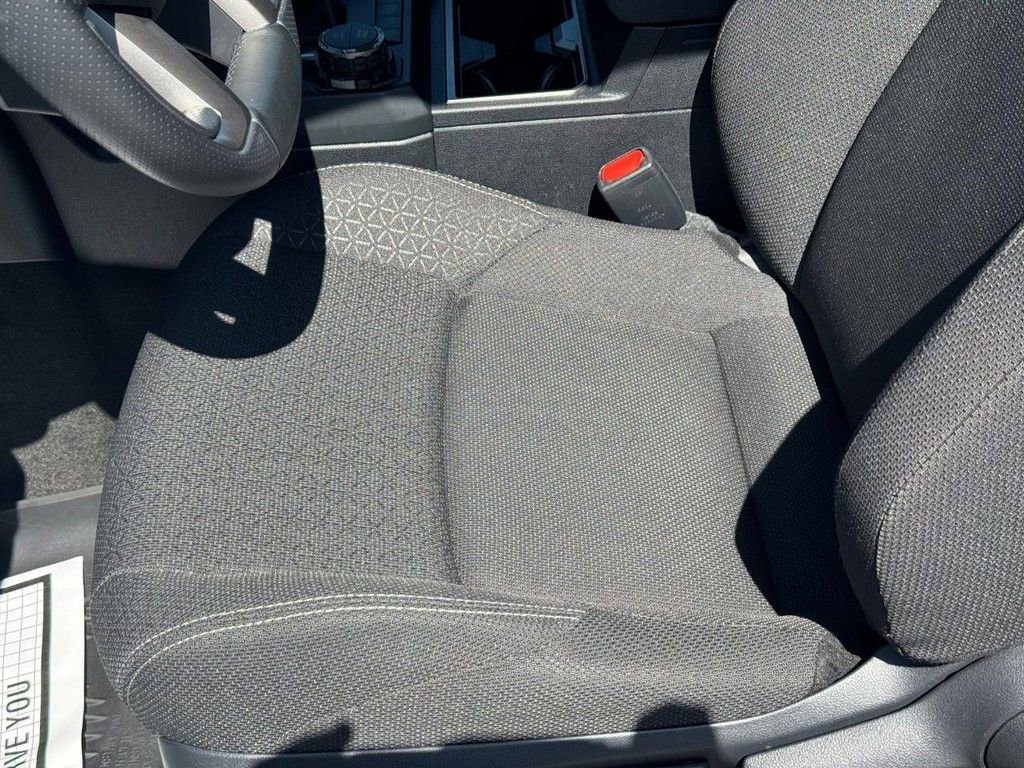 Used 2025 Toyota 4Runner SR5 AWD/4WD image 17