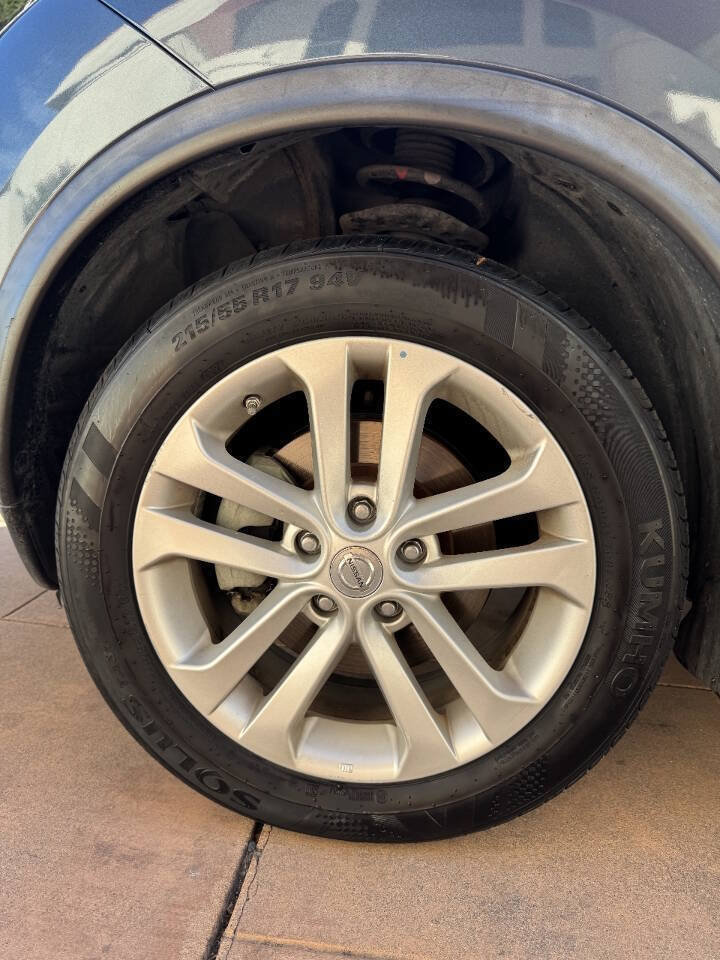 Used 2011 Nissan Juke SV FWD image 33