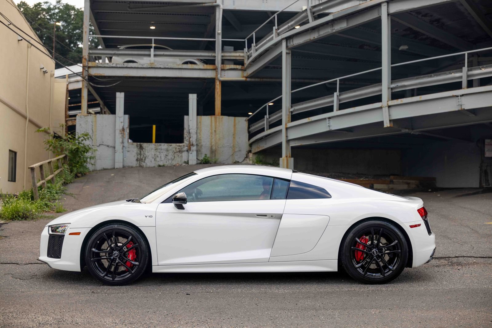 Used 2018 Audi R8 V10 RWD image 32