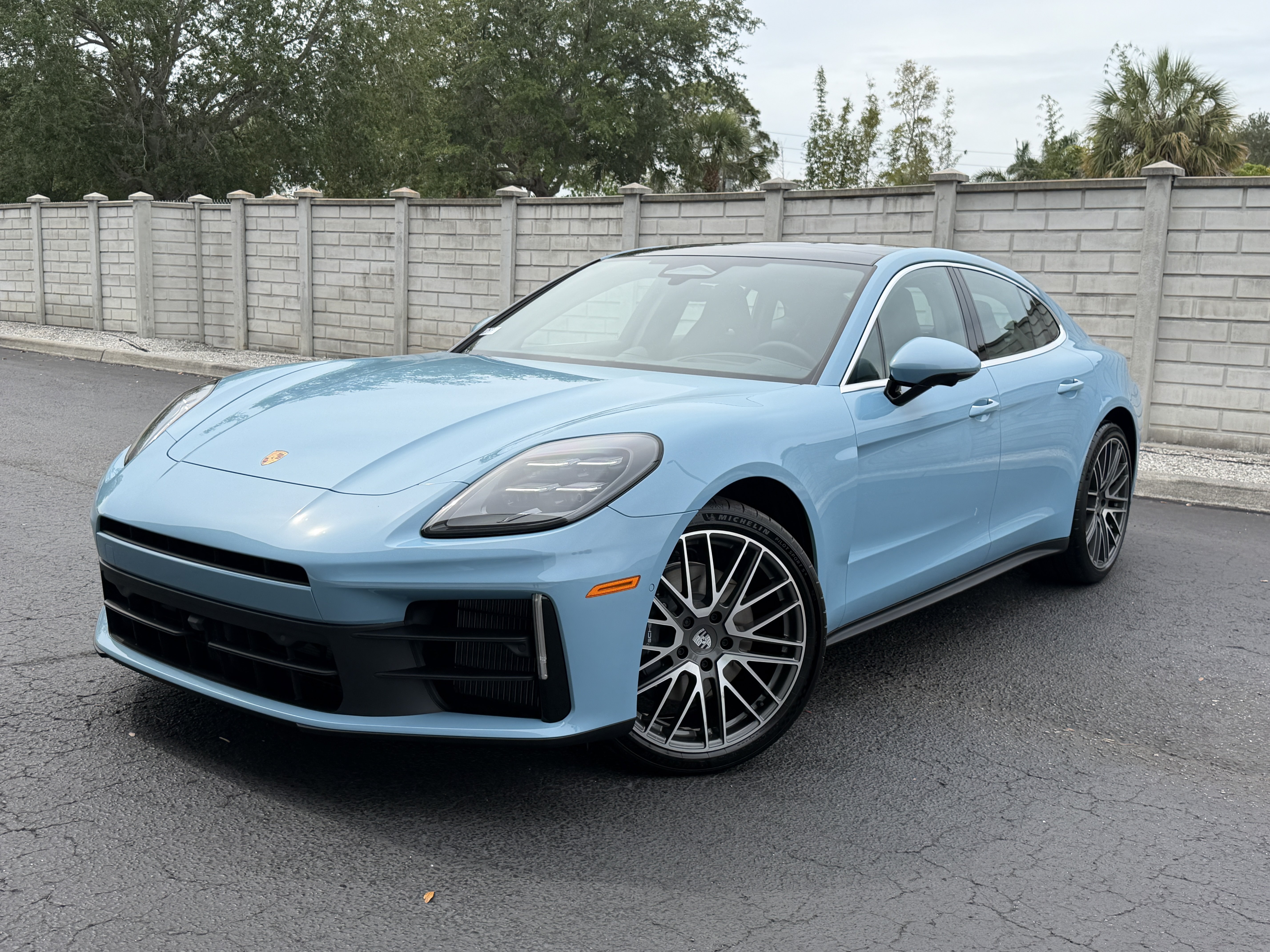 New 2026 Porsche Panamera 4 AWD/4WD image 1