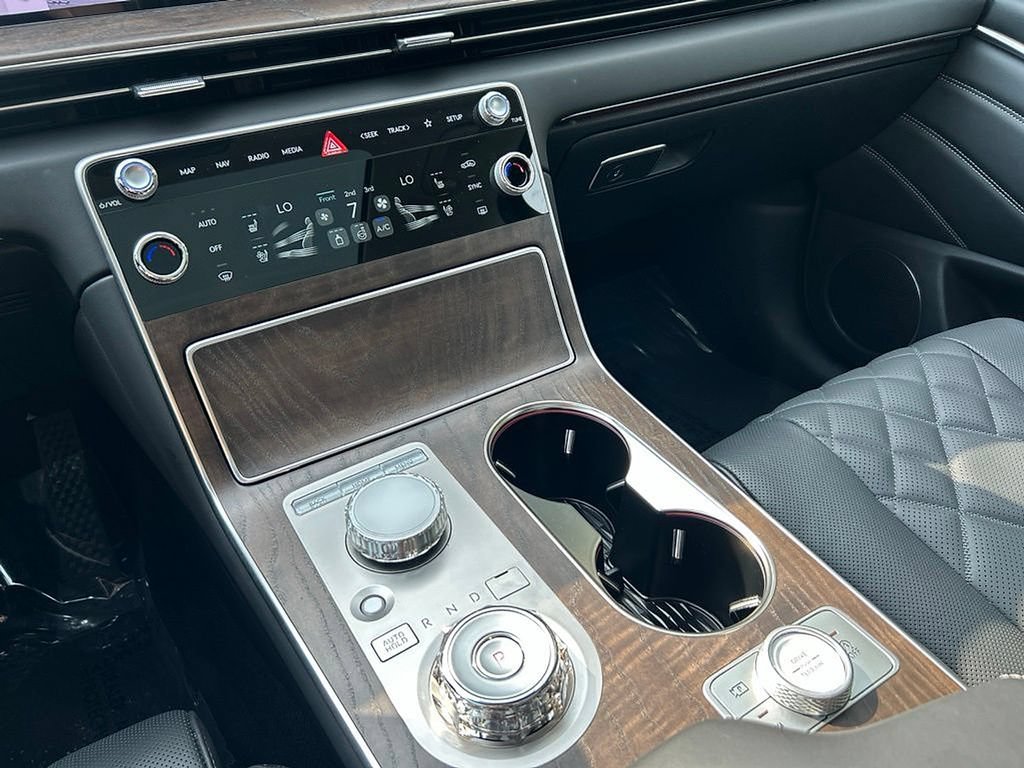 Certified 2026 Genesis GV80 3.5T Prestige AWD/4WD image 17