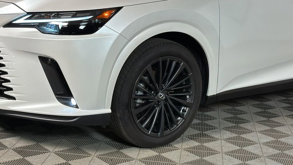 Used 2024 Lexus RX 350 Premium w/ Kick Sensor & Tow Package image 4