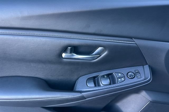 Used 2024 Nissan Sentra SV w/ Trunk Package image 12
