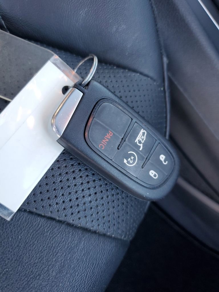 Used 2020 Jeep Cherokee High Altitude image 41