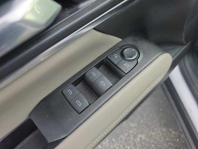 Certified 2025 GMC Terrain Elevation AWD/4WD image 11