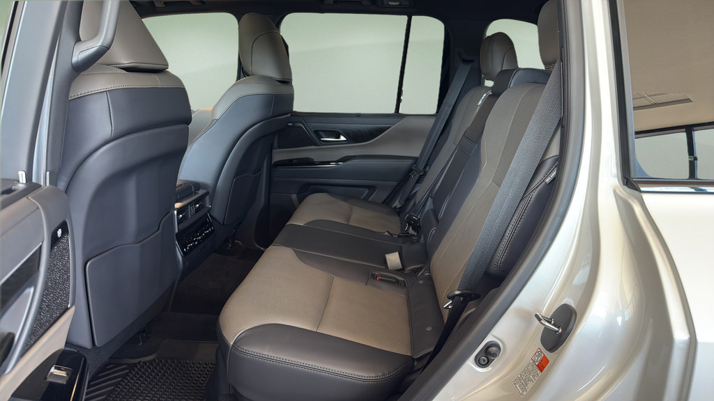 New 2026 Lexus LX 700h Overtrail AWD/4WD image 14