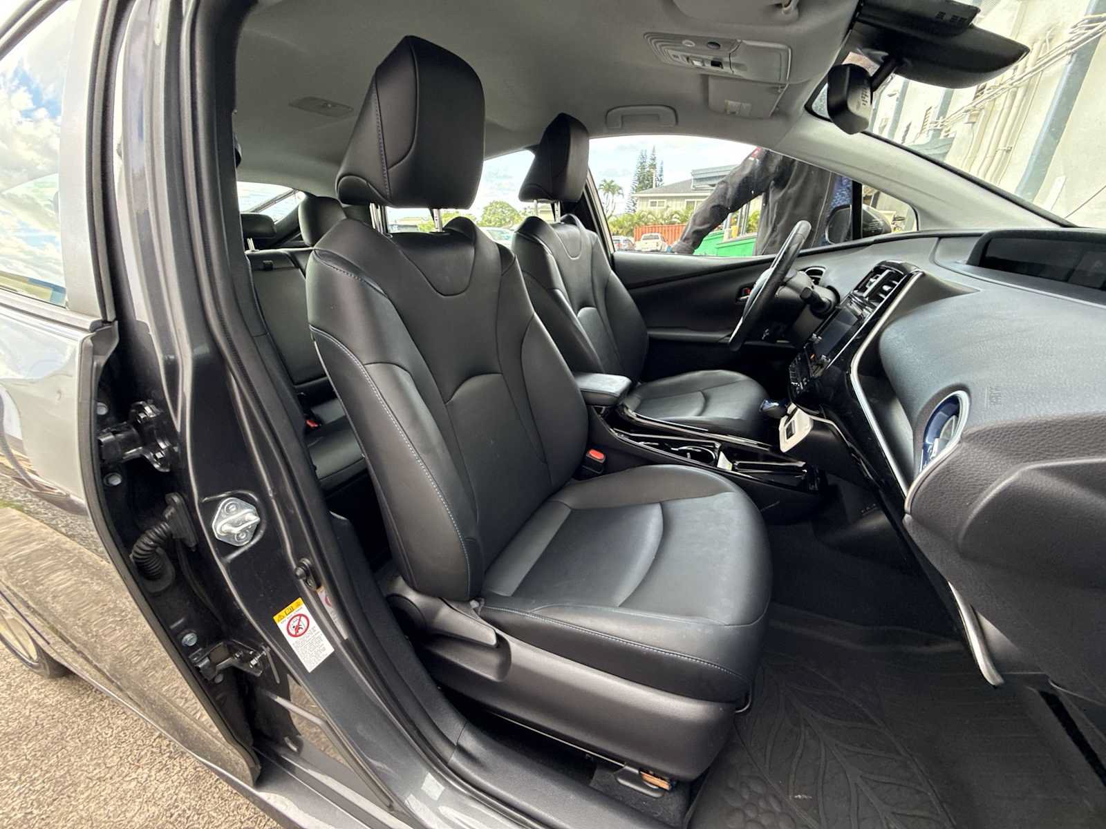 Used 2017 Toyota Prius Four Touring w/ Premium Convenience Package FWD image 24