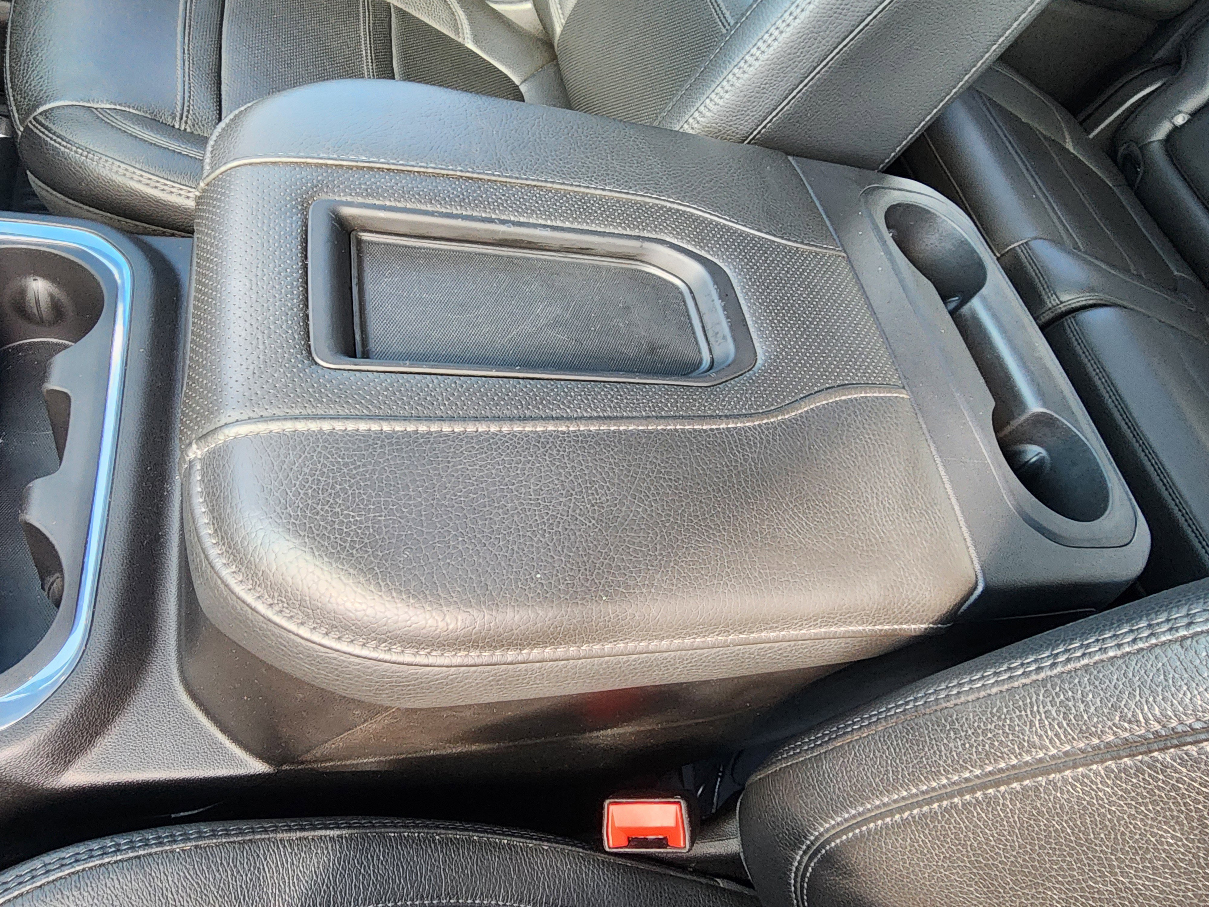 Used 2022 GMC Sierra 3500 Denali image 37