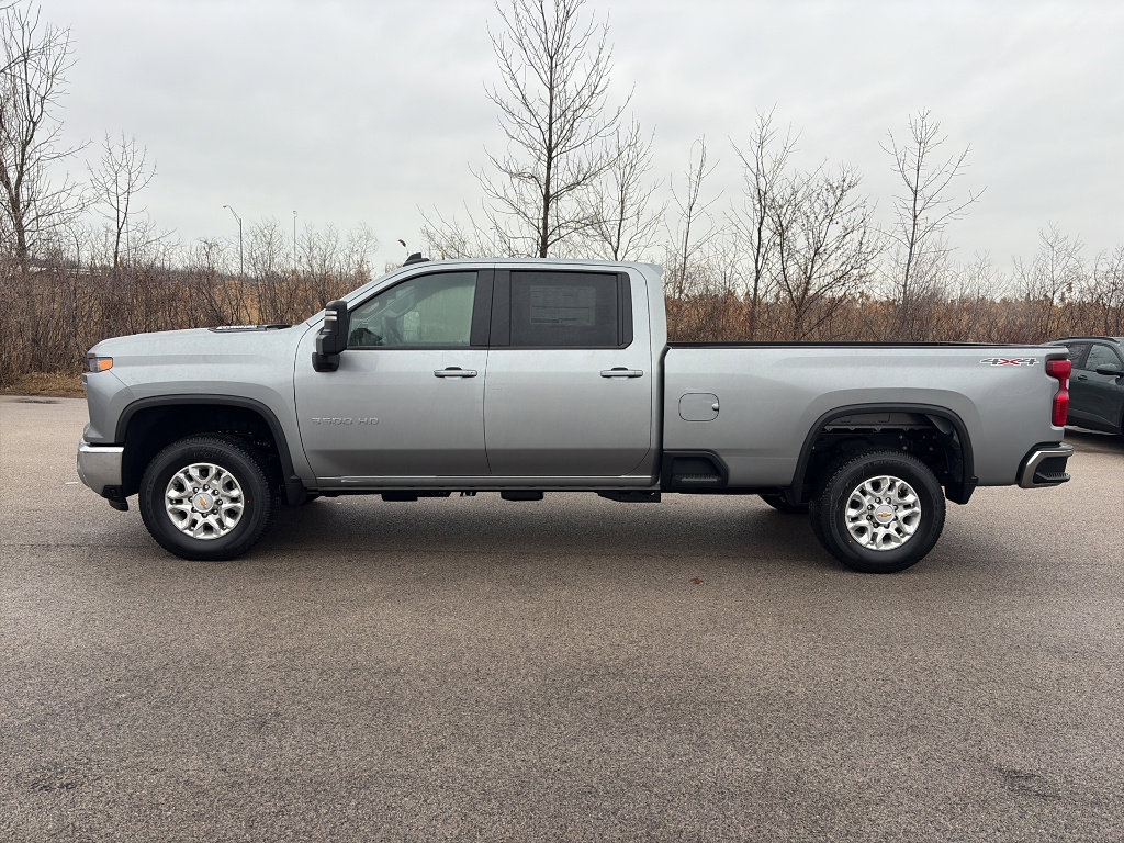 New 2026 Chevrolet Silverado 3500 LT image 3