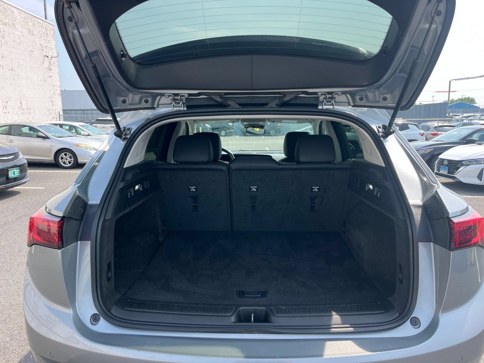 Used 2024 Buick Envision Preferred AWD/4WD image 31