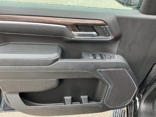Used 2024 Chevrolet Silverado 1500 LT AWD/4WD image 7