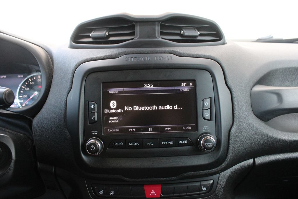 Used 2016 Jeep Renegade Trailhawk w/ Premium Trailhawk Package AWD/4WD image 14