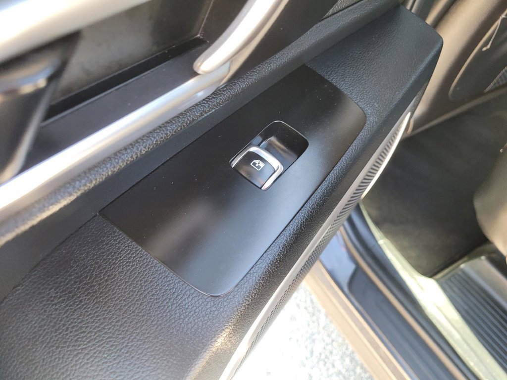 Used 2025 Kia Telluride S AWD/4WD image 16