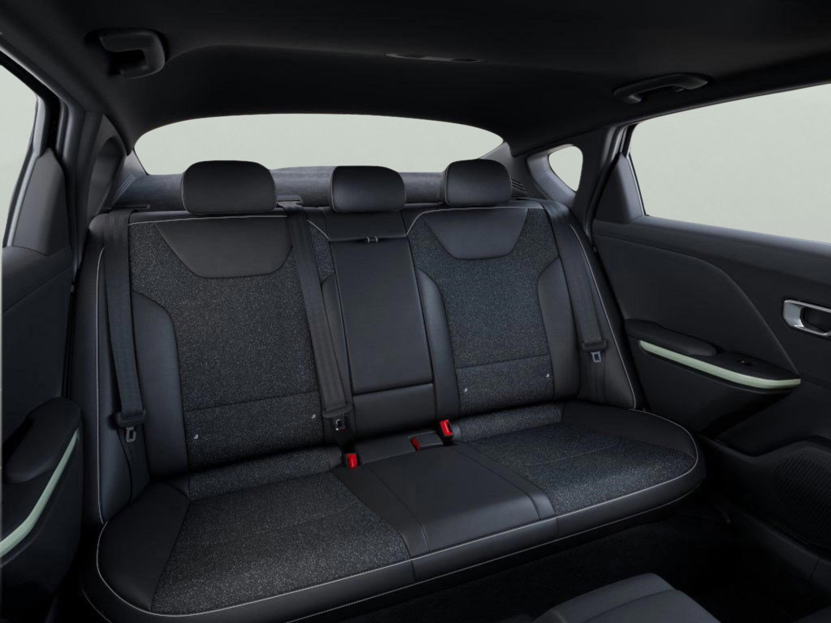 New 2025 Kia K4 GT-Line image 16