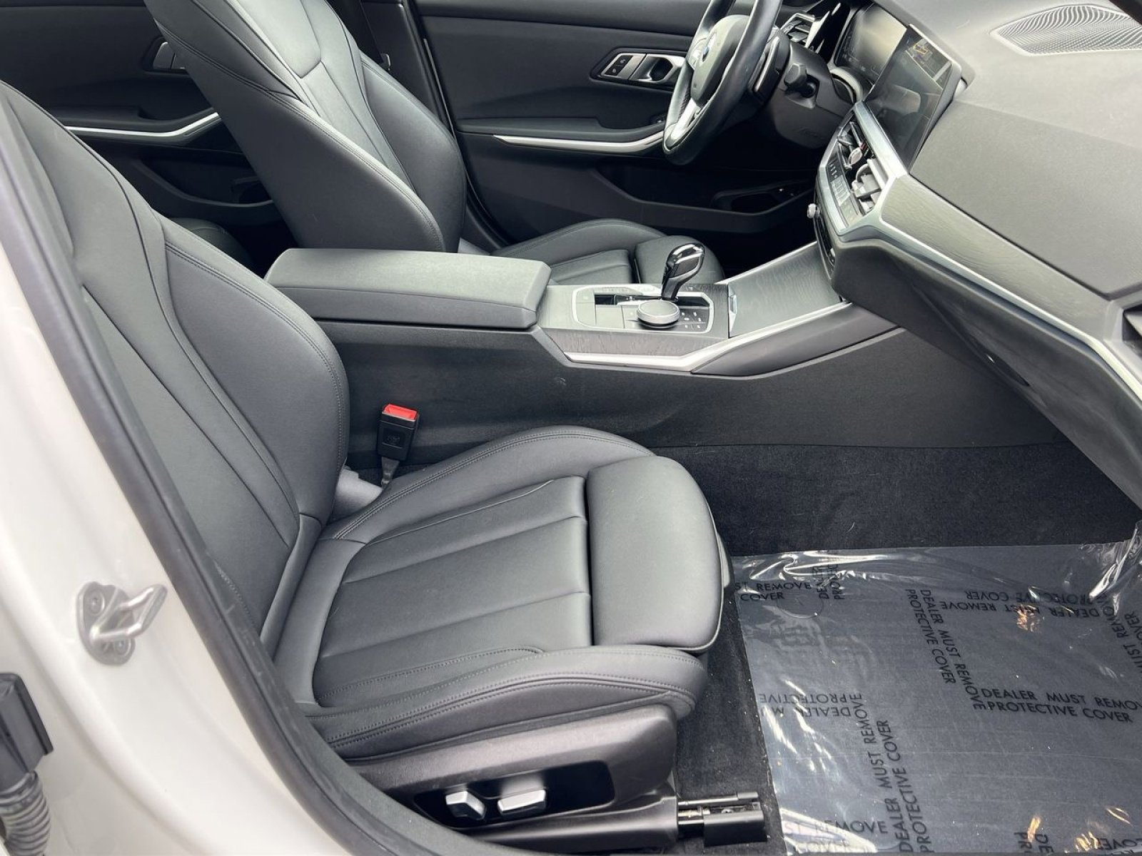 Used 2021 BMW 330e xDrive w/ Convenience Package image 30