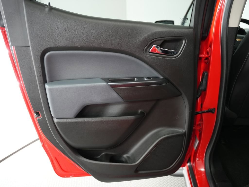 Used 2015 Chevrolet Colorado Z71 w/ LPO, Gearon Divider Package AWD/4WD image 28