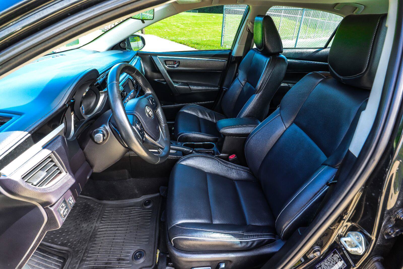 Used 2015 Toyota Corolla S Premium FWD image 36