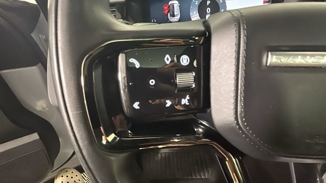 Used 2025 Land Rover Range Rover Velar Dynamic SE AWD/4WD image 16