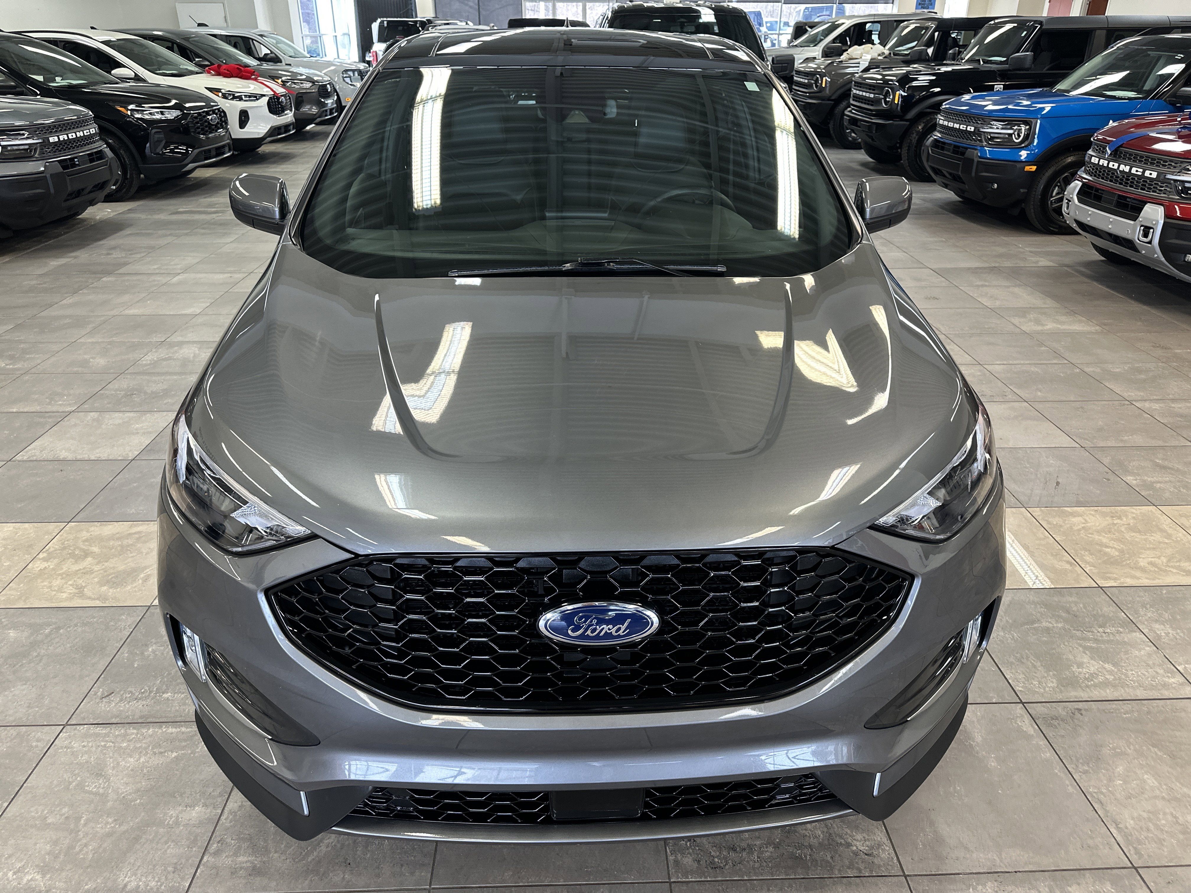 Used 2024 Ford Edge ST-Line image 19