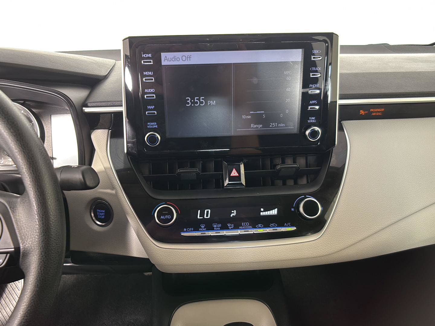 Used 2020 Toyota Corolla LE w/ LE Convenience Package FWD image 33