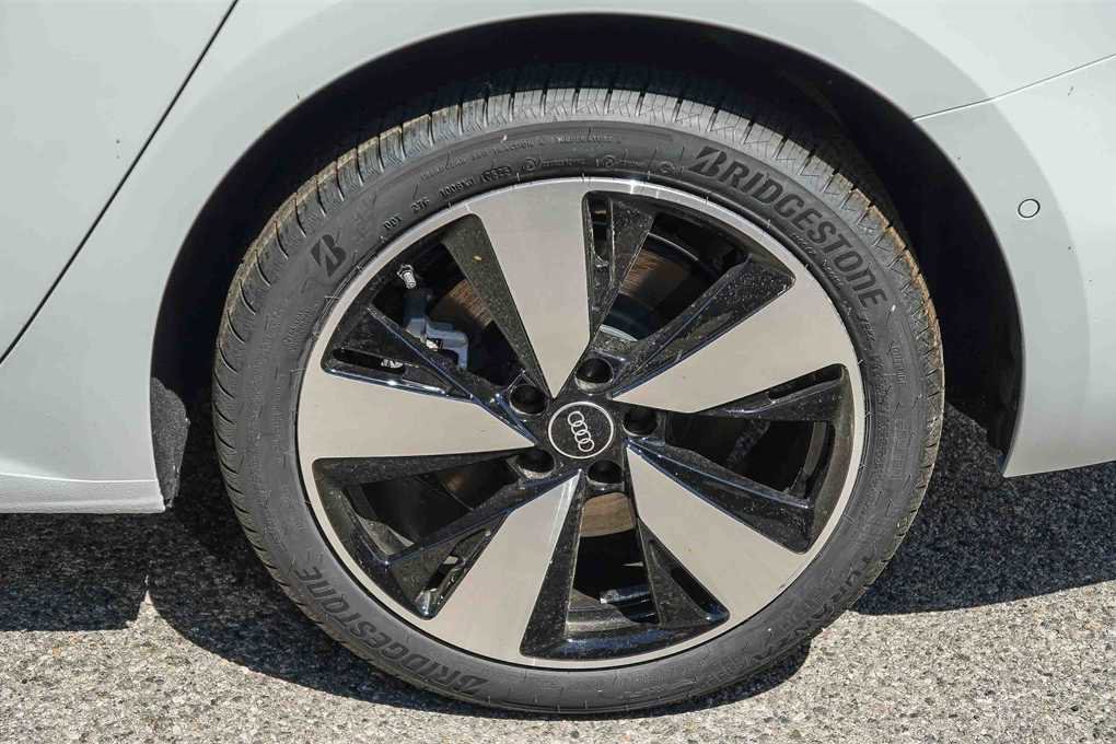 New 2025 Audi A5 2.0T Premium image 11