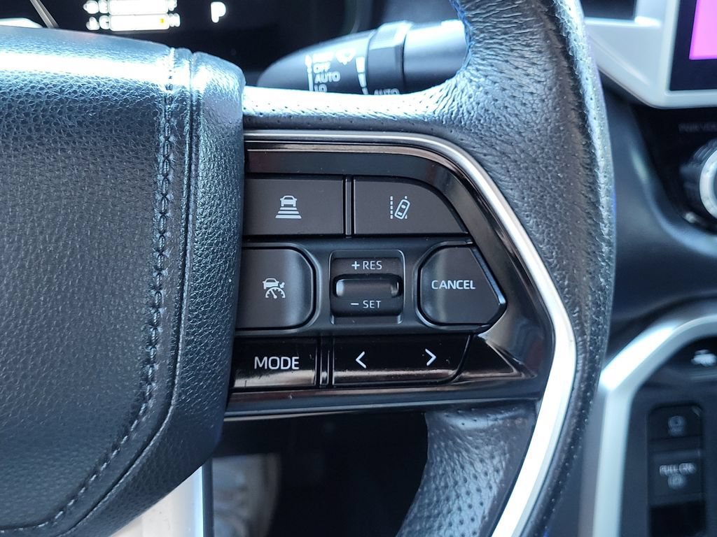 Used 2022 Toyota Tundra Platinum w/ Advanced Package AWD/4WD image 17