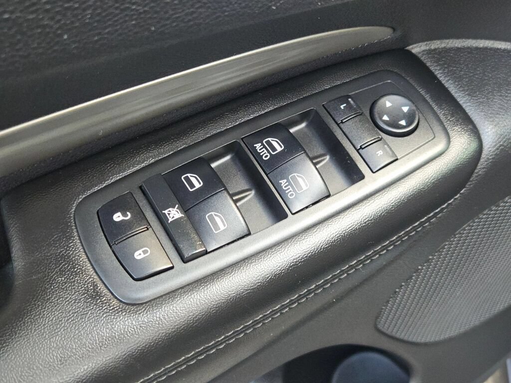 Used 2018 Dodge Durango SXT w/ Quick Order Package 2BB AWD/4WD image 25