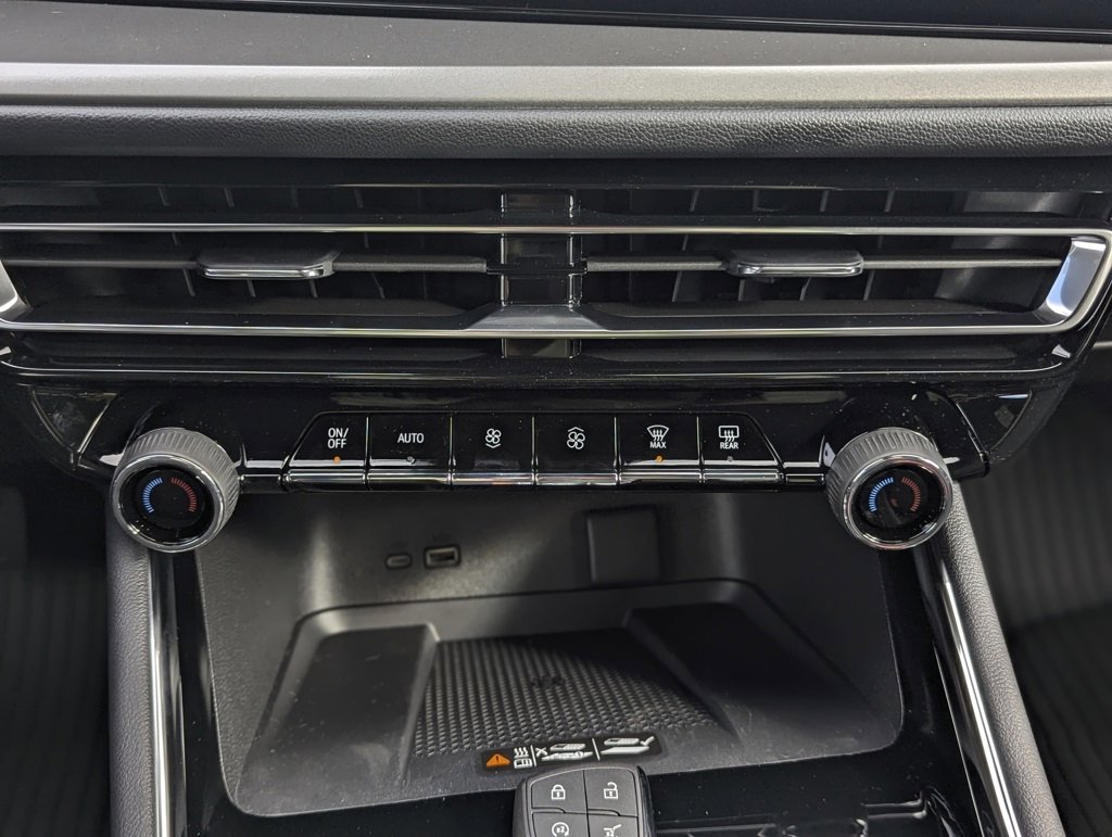 New 2026 Chevrolet Traverse LT w/ Midnight/Sport Edition image 25