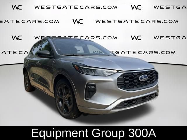 Used 2024 Ford Escape ST-Line w/ Tech Pack #1 FWD image 4