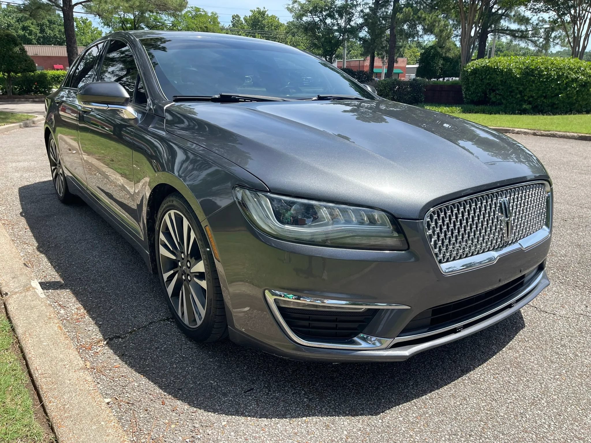 Used 2017 Lincoln MKZ Reserve FWD image 7