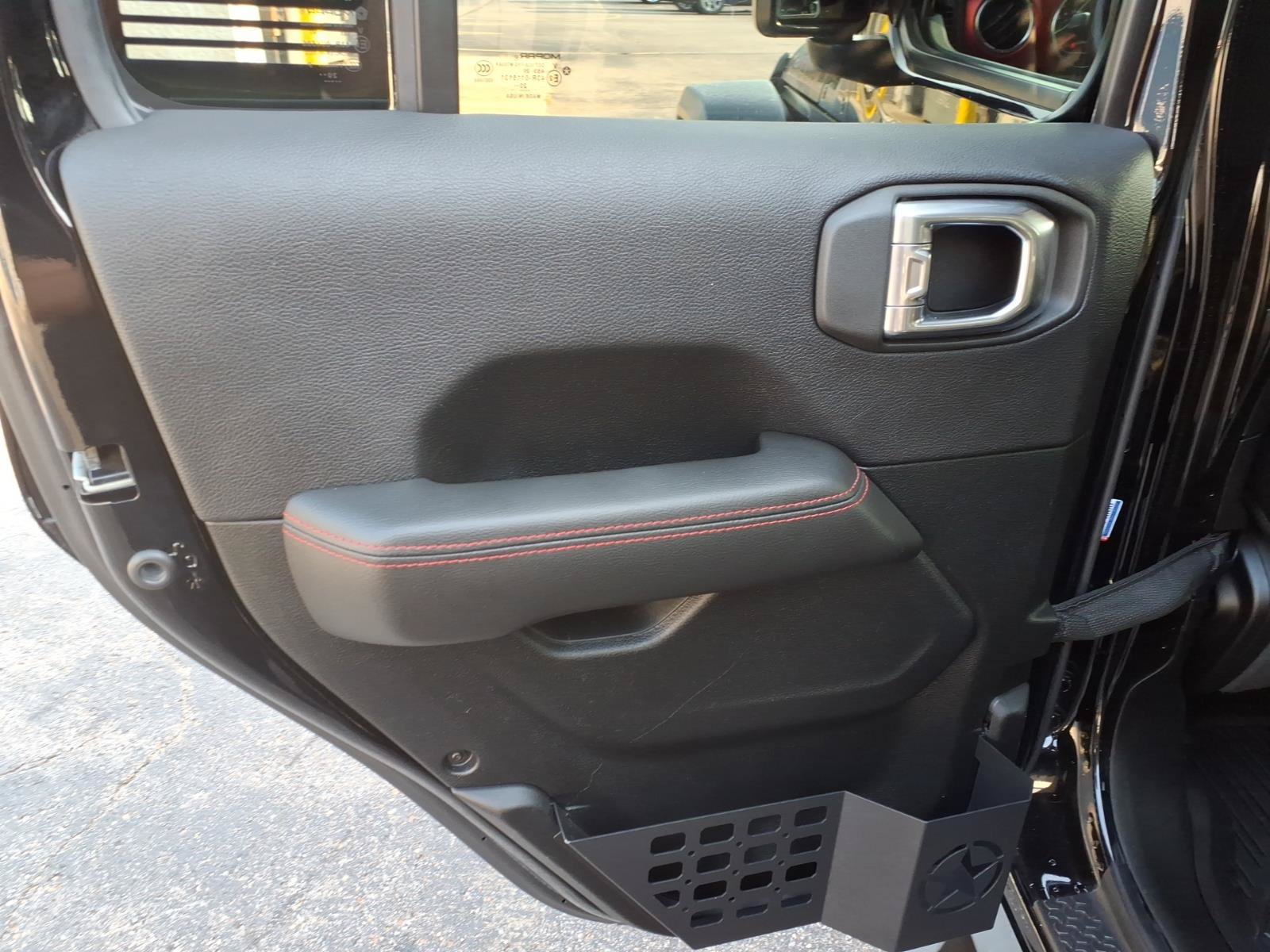 Used 2021 Jeep Gladiator Rubicon w/ Dual Top Group AWD/4WD image 7