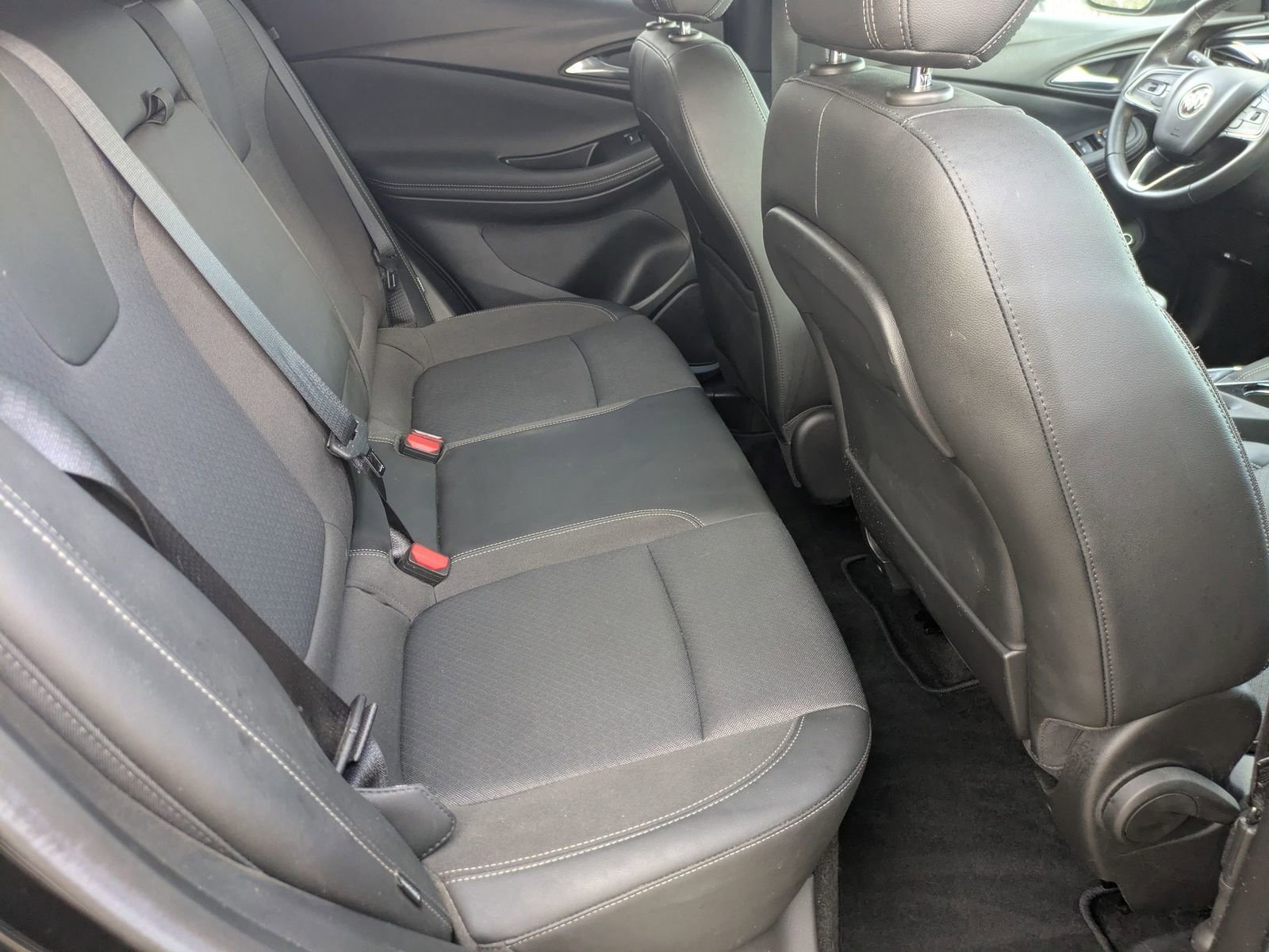 Used 2022 Buick Encore GX Select image 29